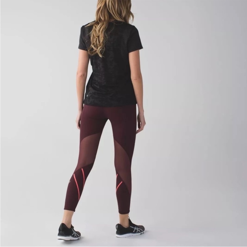 Lululemon all meshed up crapped leggings